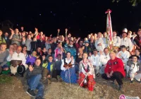 Prawie 500 turystów w nocnej wyprawie na szczyt - zdjęcie główne