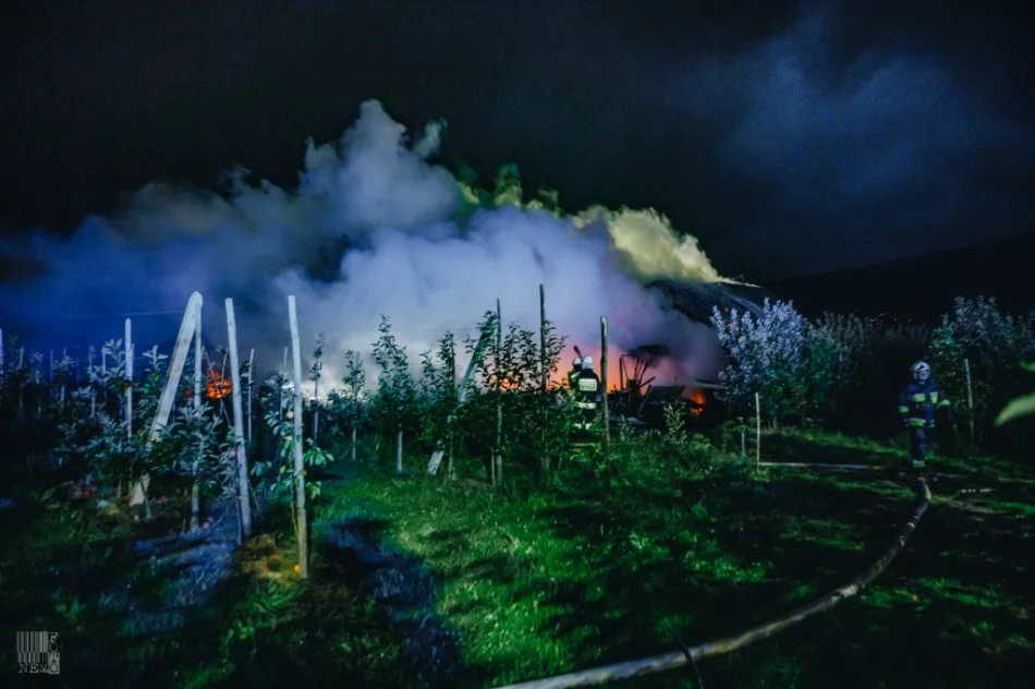 114 strażaków gasiło pożar budynku. Straty opiewają na 580 tys. zł - zdjęcie 6