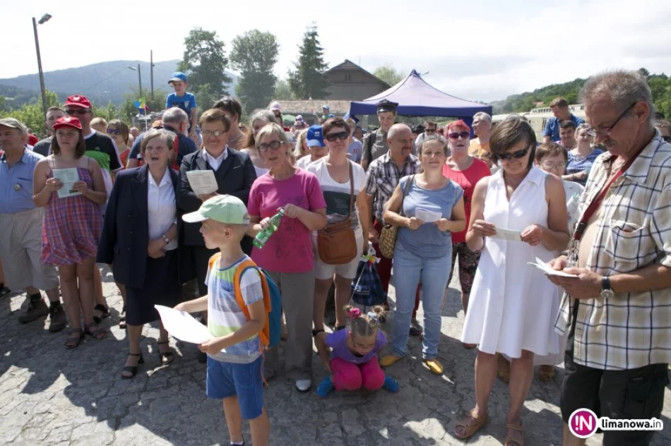 Rozśpiewany Galicyjski Piknik Kolejowy. Tłumy na stacji i pobity rekord (wideo) - zdjęcie 3