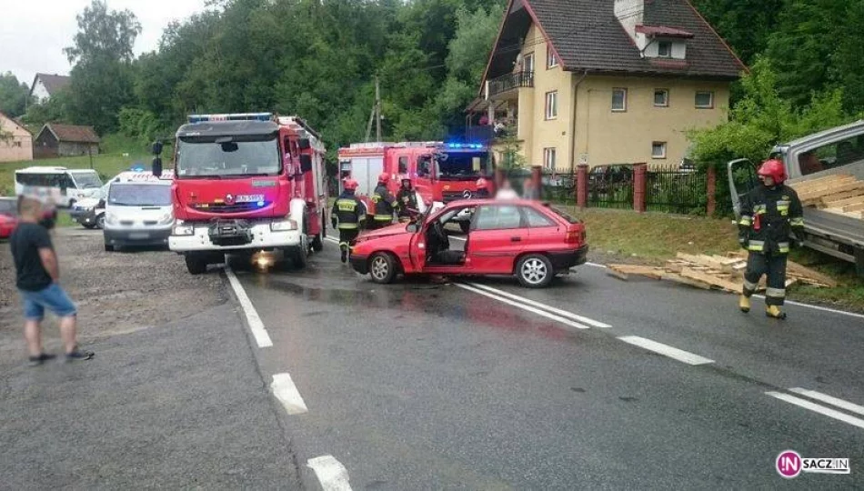 Nowy Sącz: wypadek na Barskiej. Trzy osoby w szpitalu! - zdjęcie 1