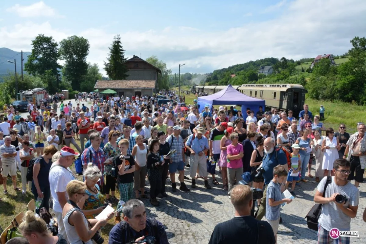 Pobili rekord świata w śpiewaniu kolejowej piosenki!