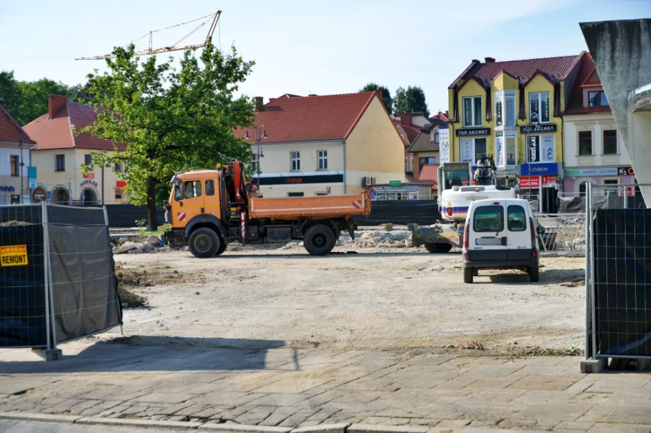 Na dwa dni zamknięto Rynek. Duże natężenie ruchu na pozostałych drogach w centrum - zdjęcie 7
