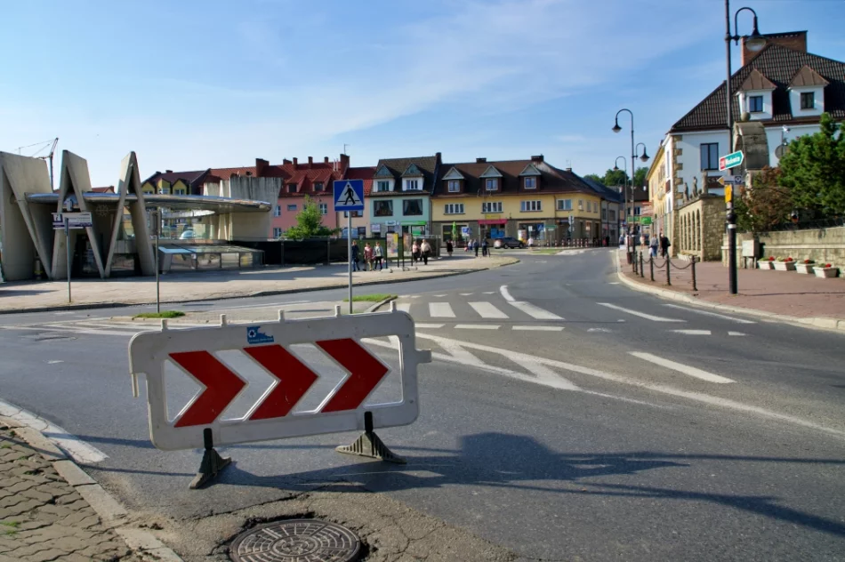 Na dwa dni zamknięto Rynek. Duże natężenie ruchu na pozostałych drogach w centrum - zdjęcie 8