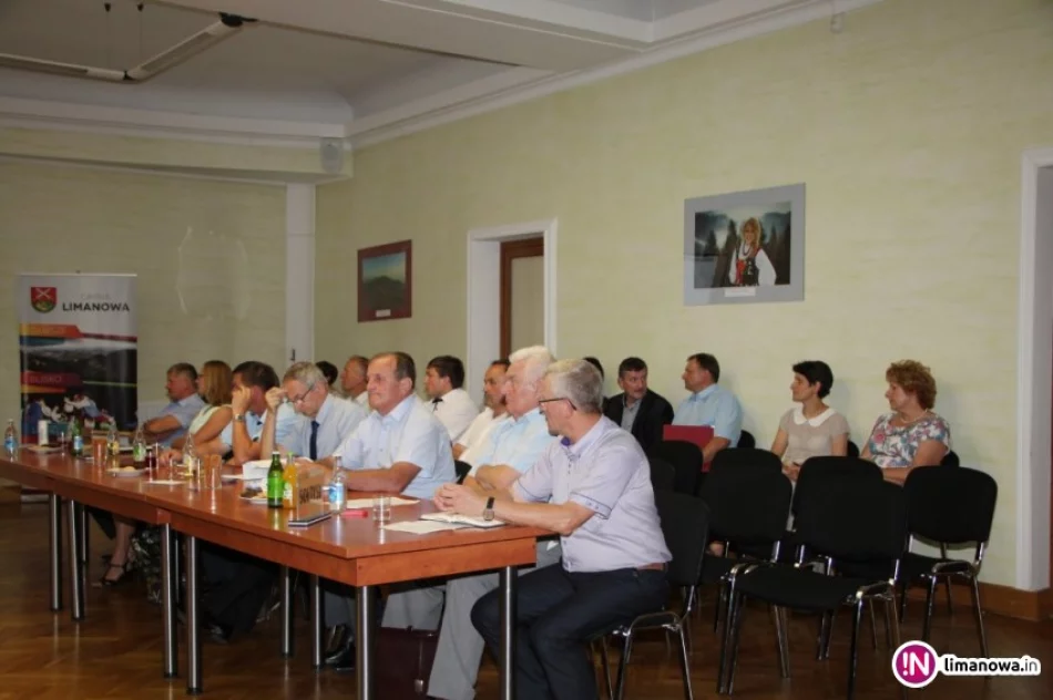 Radni jednogłośnie udzielili absolutorium wójtowi - zdjęcie 4