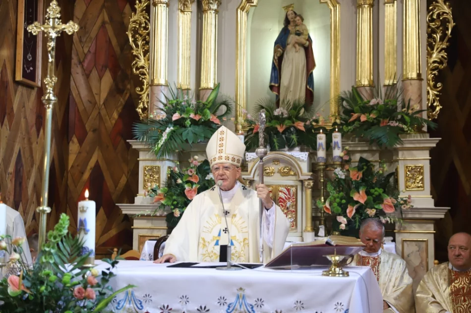 Abp Jędraszewski na obchodach 100-lecia parafii - zdjęcie 14
