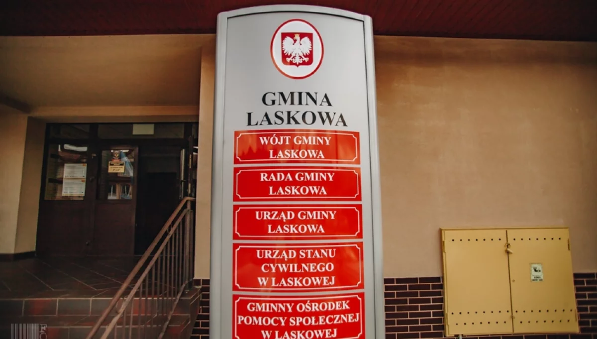 Podatki i sprawy finansowe przeniesione z urzędu do szkoły