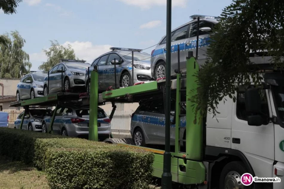 Nowe radiowozy małopolskiej policji - jeden trafi do Limanowej - zdjęcie 2