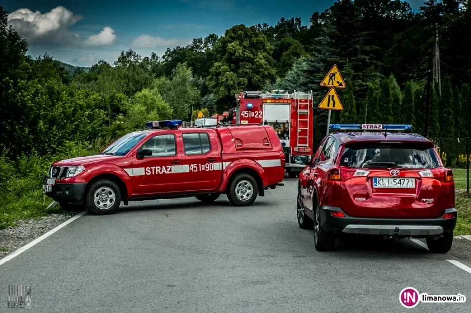 Kierowca w zderzeniu z koparką doznał urazu nogi i kręgosłupa - zdjęcie 3