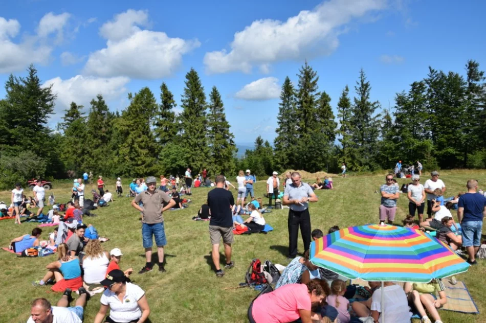 Turyści spotkali się na Łopieniu - zdjęcie 14