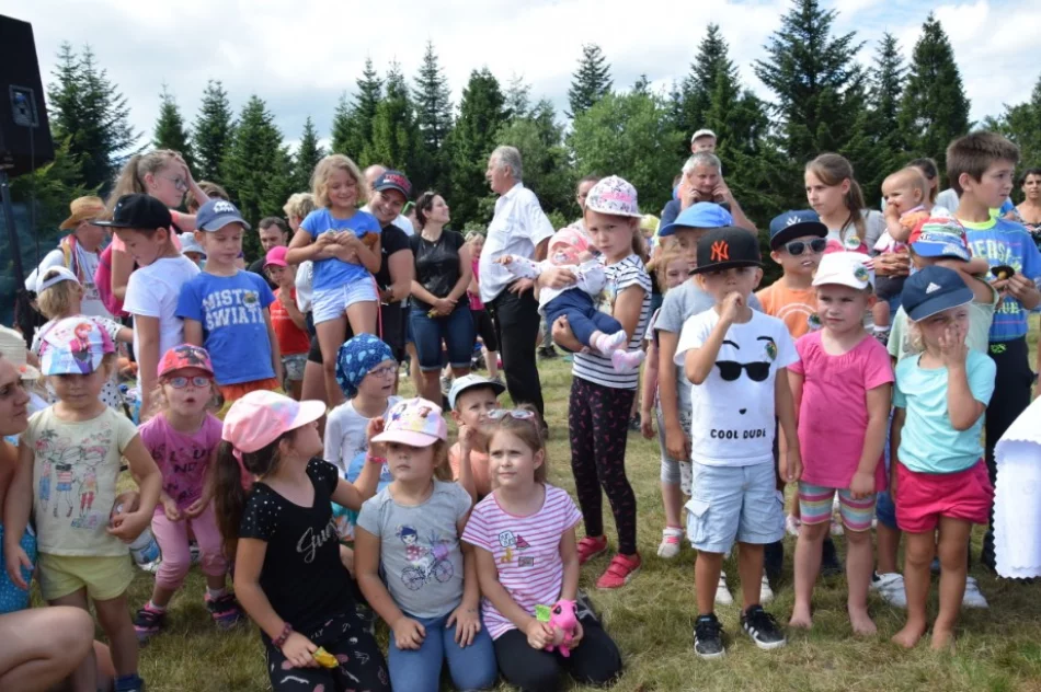 Turyści spotkali się na Łopieniu - zdjęcie 18