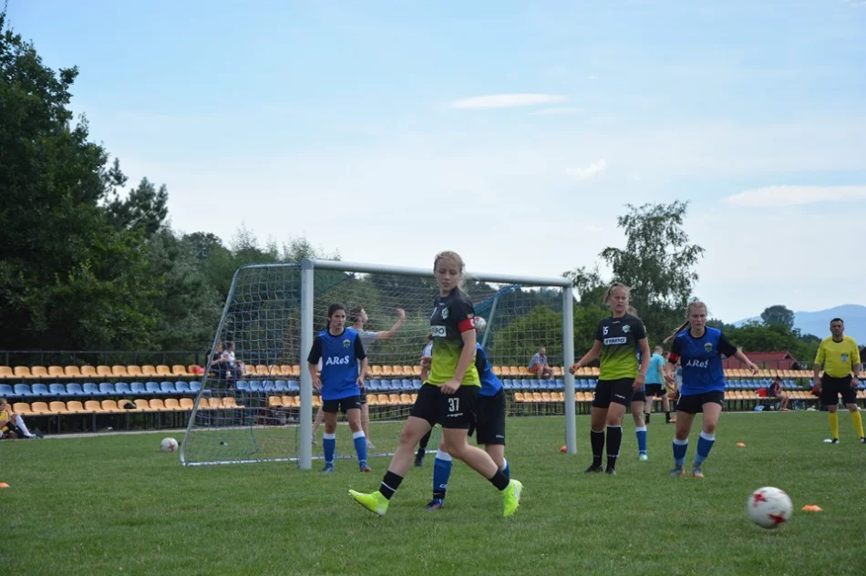 Piłkarskie święto kobiet - zdjęcie 3