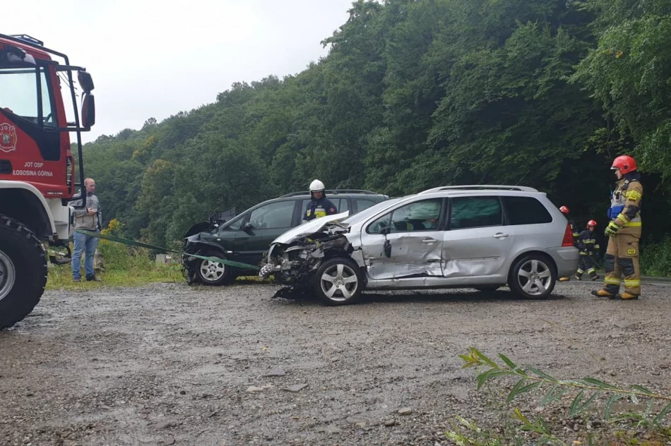 Zderzenie samochodów na ulicy Tarnowskiej - zdjęcie 2