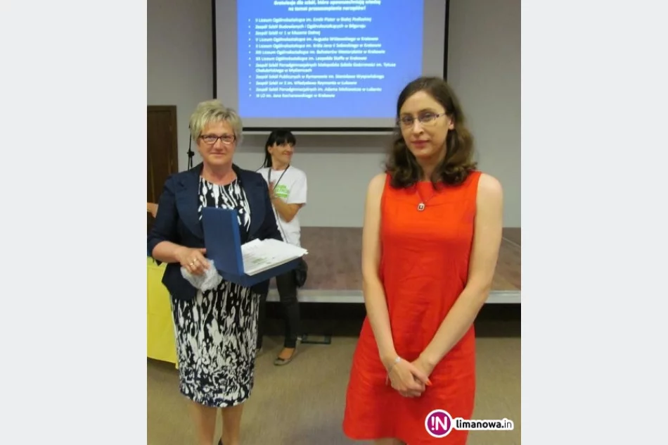 'Zgoda na życie' - wyróżnienie dla szkoły i uczennicy - zdjęcie 2