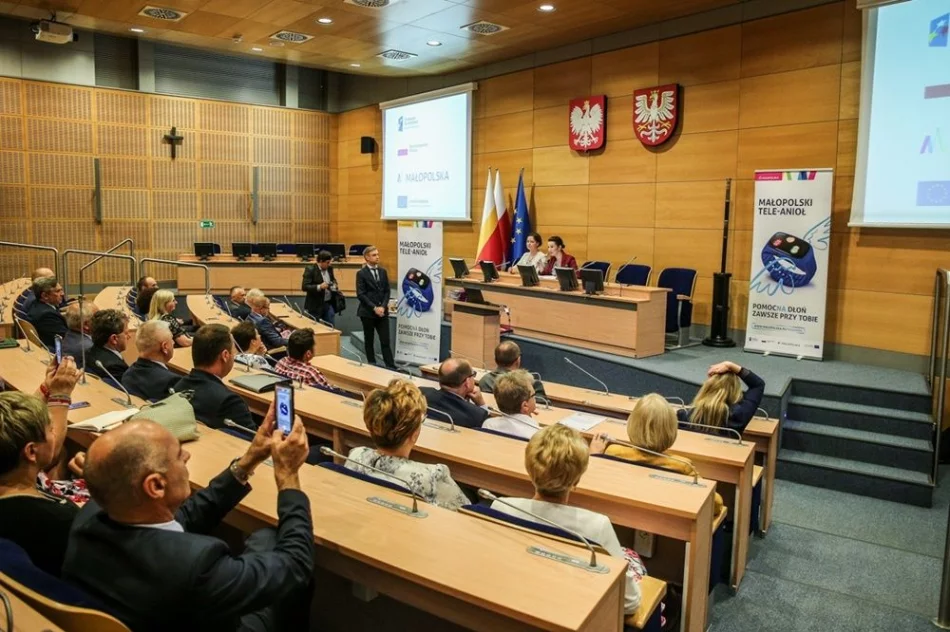 Dwa samorządy z Limanowszczyzny dołączyły do programu Tele-Anioł - zdjęcie 3