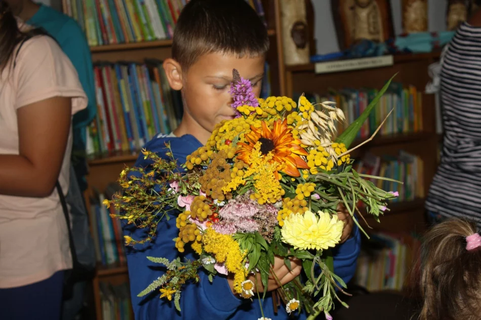 ,,Tradycje ludowe na Matkę Boską Zielną” – warsztaty w gminnych bibliotekach - zdjęcie 8