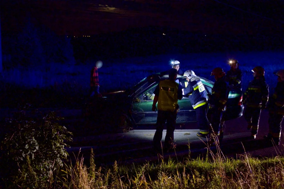 Pijany 23-latek wjechał do rowu. Wcześniej uszkodził zaparkowany samochód i uciekł - zdjęcie 8