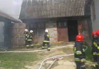 Groźny pożar w Bączej Kuninie: ogień trawił stodołę - zdjęcie główne