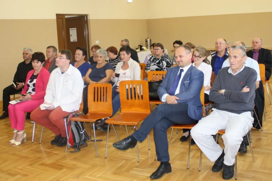 Akademicki wykład w bibliotece - zdjęcie 2