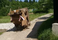 Interwencja DTS: Młockarnia zastawia drogę gminną mieszkańcom Paszyna! - zdjęcie główne