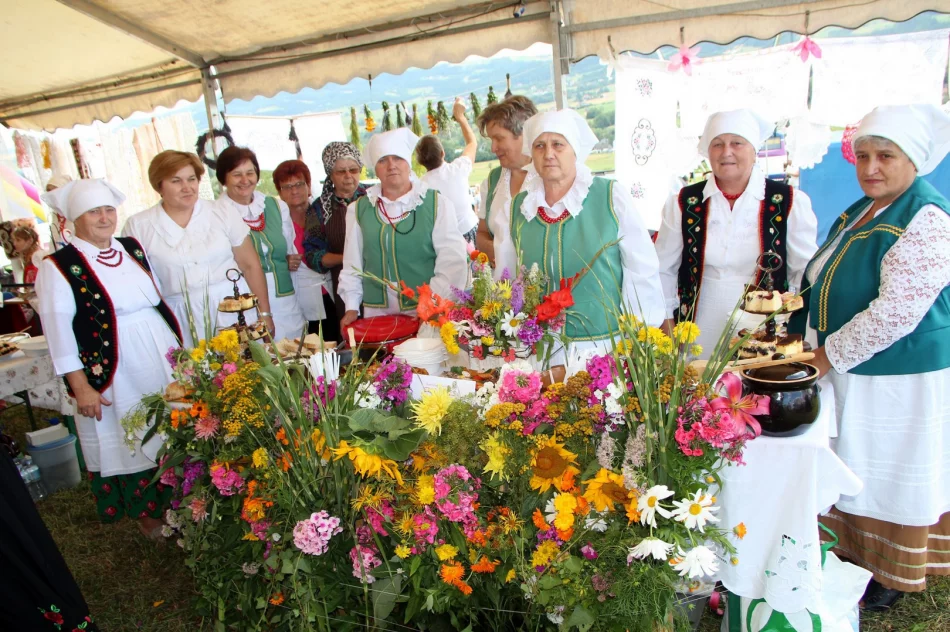 Gminne Koła podczas Powiatowego Przeglądu KGW - zdjęcie 2