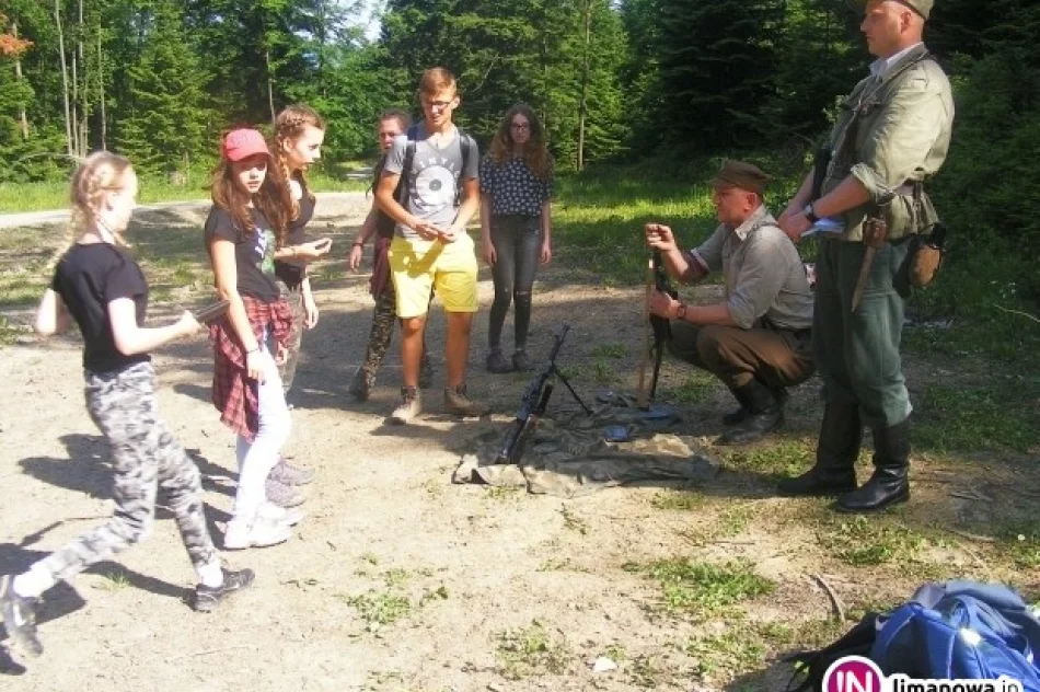 Gimnazjaliści szlakiem żołnierzy 1. PSP AK - zdjęcie 2