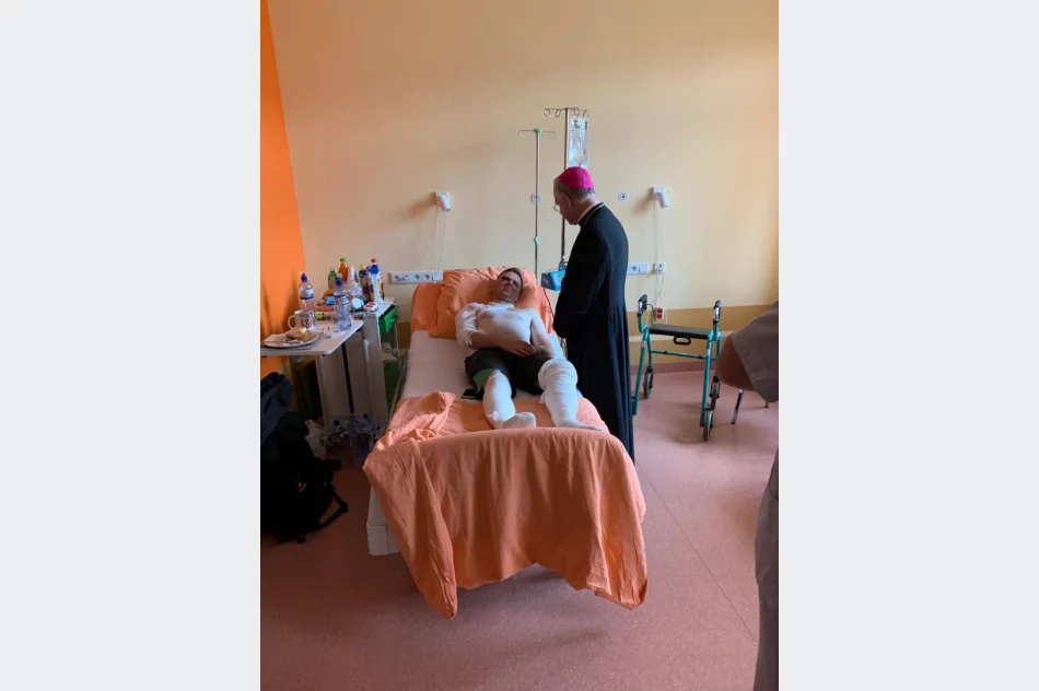 Abp Jędraszewski odwiedził rannych, którzy ucierpieli podczas burzy w Tatrach - zdjęcie 2