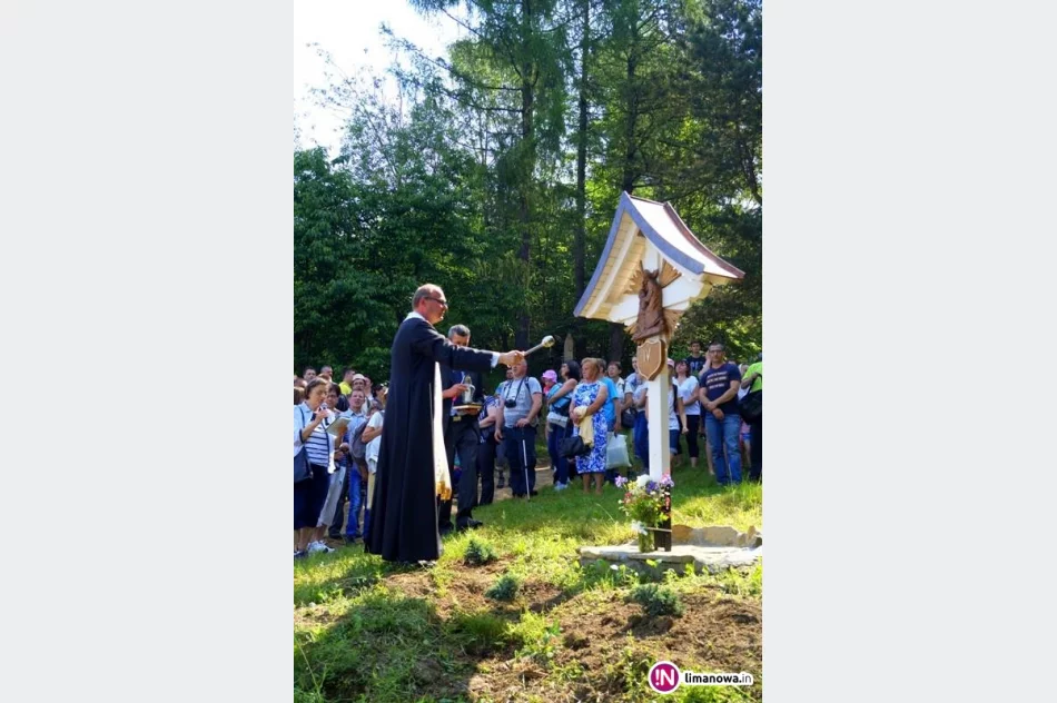 Udana inauguracja cyklu wędrówek - ponad tysiąc turystów na pierwszym szczycie - zdjęcie 4