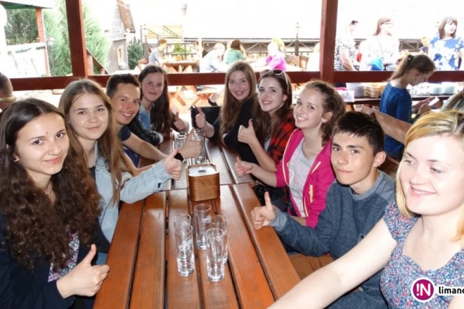 Młodzież zwiedzała Litwę - zdjęcie 2