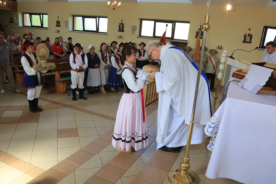 Delegacja z gminy Limanowa uczestniczyła w "Dożynkach" gminy Skarbimierz - zdjęcie 2