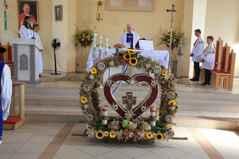 Delegacja z gminy Limanowa uczestniczyła w "Dożynkach" gminy Skarbimierz - zdjęcie 4