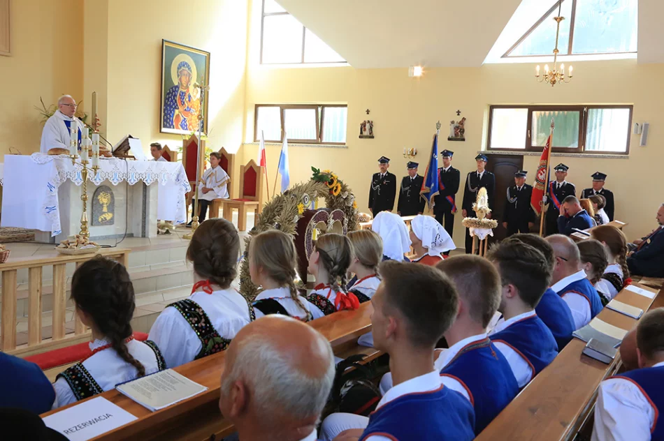 Delegacja z gminy Limanowa uczestniczyła w "Dożynkach" gminy Skarbimierz - zdjęcie 8