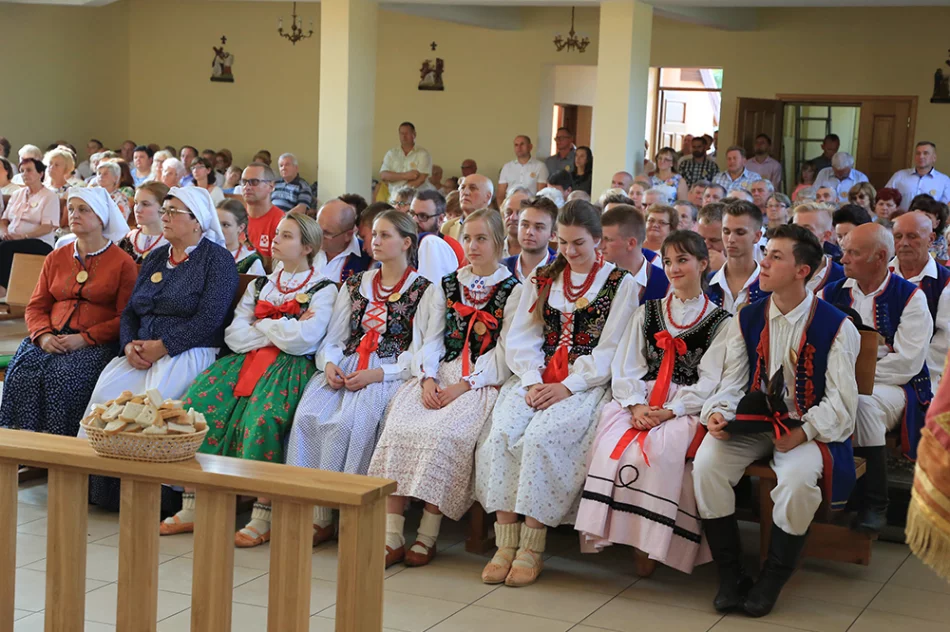 Delegacja z gminy Limanowa uczestniczyła w "Dożynkach" gminy Skarbimierz - zdjęcie 9