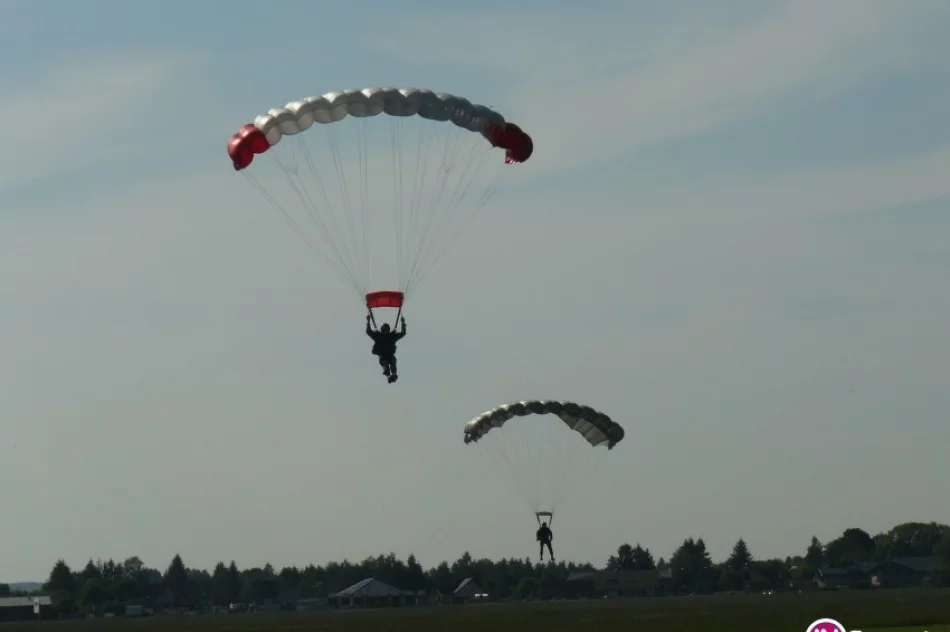1400 skoków z 1200 metrów. Od 17 lat to wyjątkowa nagroda dla uczniów - zdjęcie 3
