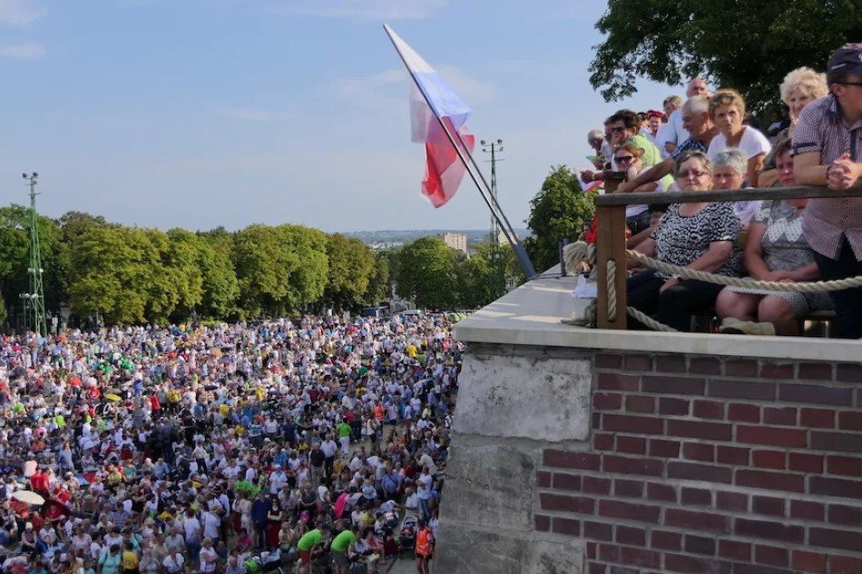 Bp Jeż na zakończenie PPT: „Domagamy się, by szanowano naszą wrażliwość religijną” - zdjęcie 5