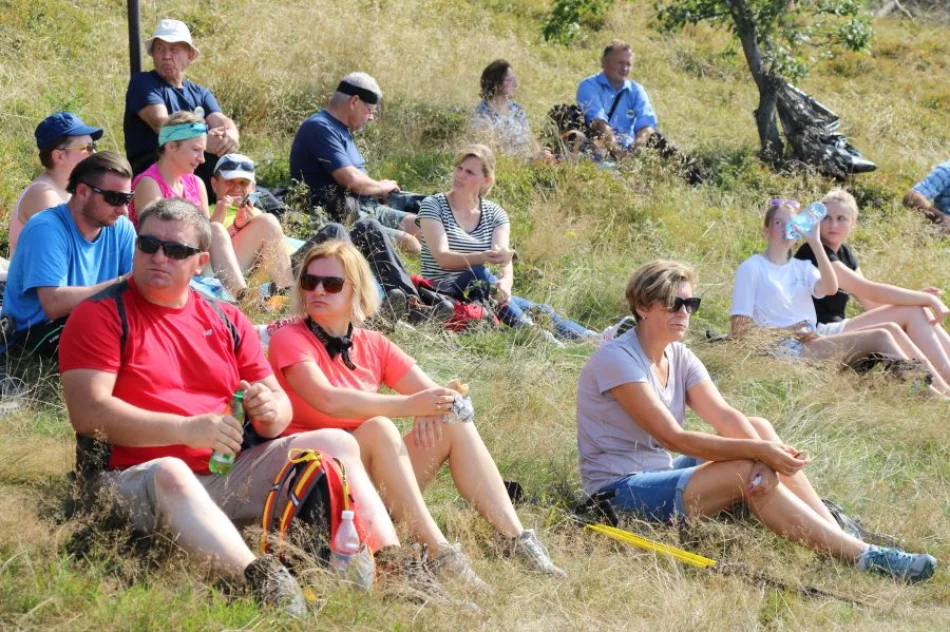 Miłośnicy gór zawędrowali na najwyższy szczyt Beskidu Wyspowego - zdjęcie 4