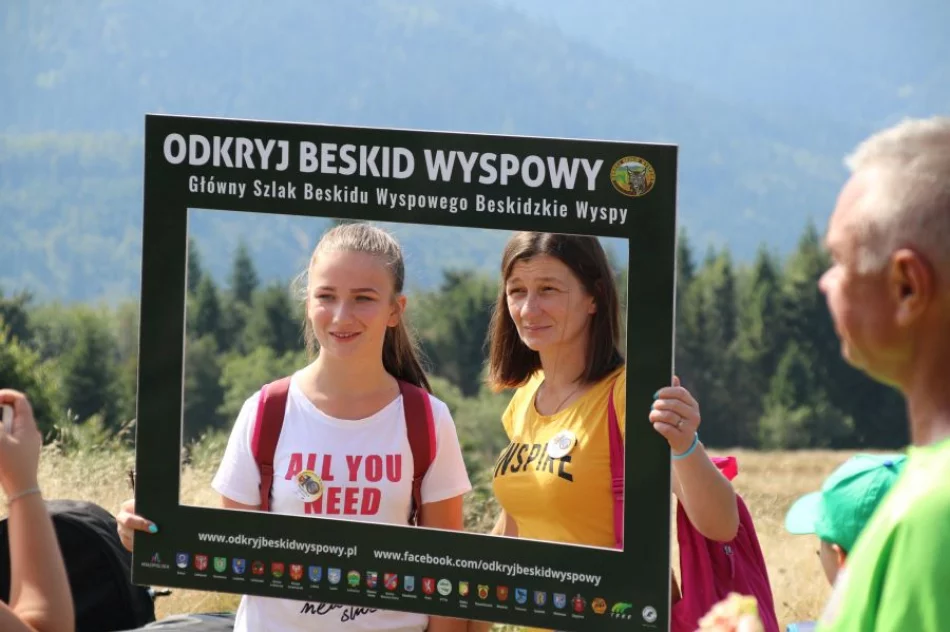 Miłośnicy gór zawędrowali na najwyższy szczyt Beskidu Wyspowego - zdjęcie 9