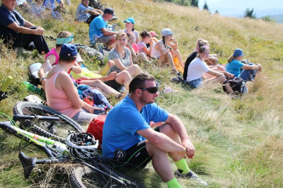 Miłośnicy gór zawędrowali na najwyższy szczyt Beskidu Wyspowego - zdjęcie 10