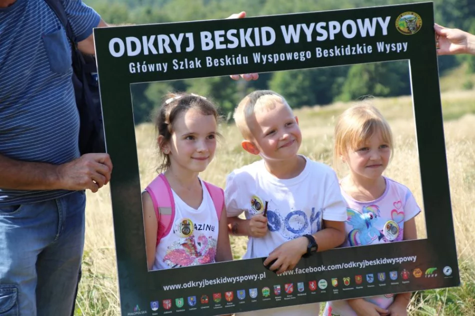 Miłośnicy gór zawędrowali na najwyższy szczyt Beskidu Wyspowego - zdjęcie 15