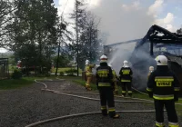 Po burzach - pożar stodoły i uszkodzenie komina domu - zdjęcie główne