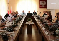 Retransmisja powiatowej sesji z burzliwą dyskusją radnych - zdjęcie główne