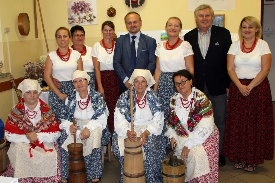 "Ciasta i ciasteczka" - warsztaty kulinarne w świetlicy w Sowlinach - zdjęcie 5