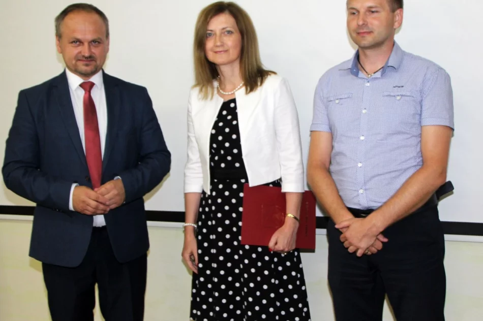 Awanse dla nauczycieli podczas narady dyrektorów przed rozpoczęciem roku szkolnego - zdjęcie 4