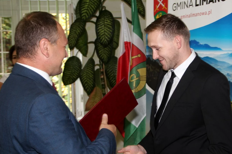 Awanse dla nauczycieli podczas narady dyrektorów przed rozpoczęciem roku szkolnego - zdjęcie 8