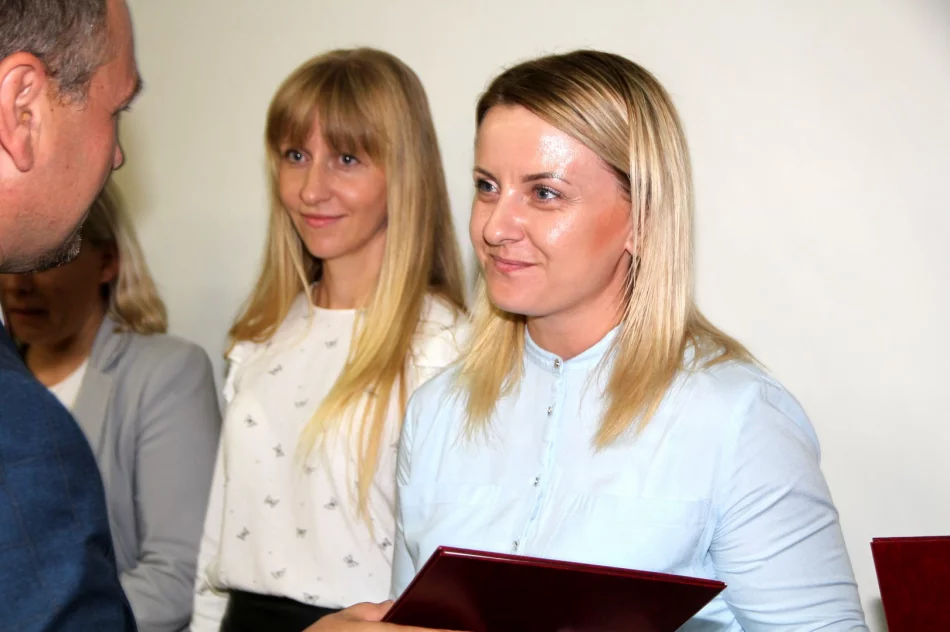 Awanse dla nauczycieli podczas narady dyrektorów przed rozpoczęciem roku szkolnego - zdjęcie 13