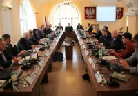 Podział w Radzie Powiatu i lokalnym PiS. Ostre słowa między wójtem, radnymi i zarządem - zdjęcie główne