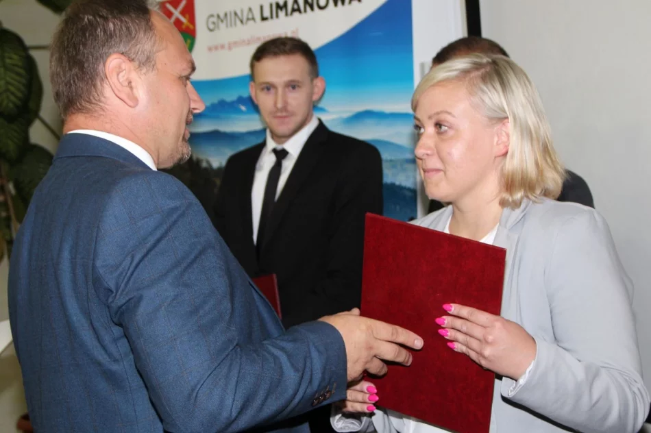 Wręczenie awansów nauczycielom gminnych szkół - zdjęcie 5