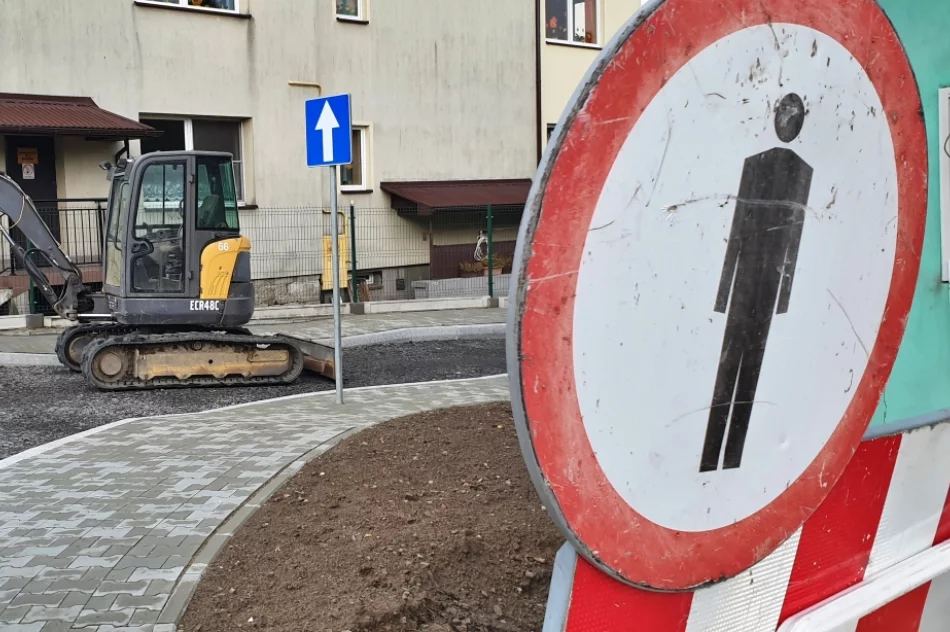 Łącznik między DK 28 a "ścieżką zdrowia" czeka na nawierzchnię - zdjęcie 4