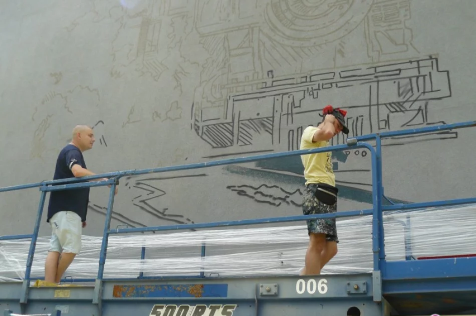 Mgr Mors maluje pociąg! Chce skończyć do soboty - zdjęcie 2