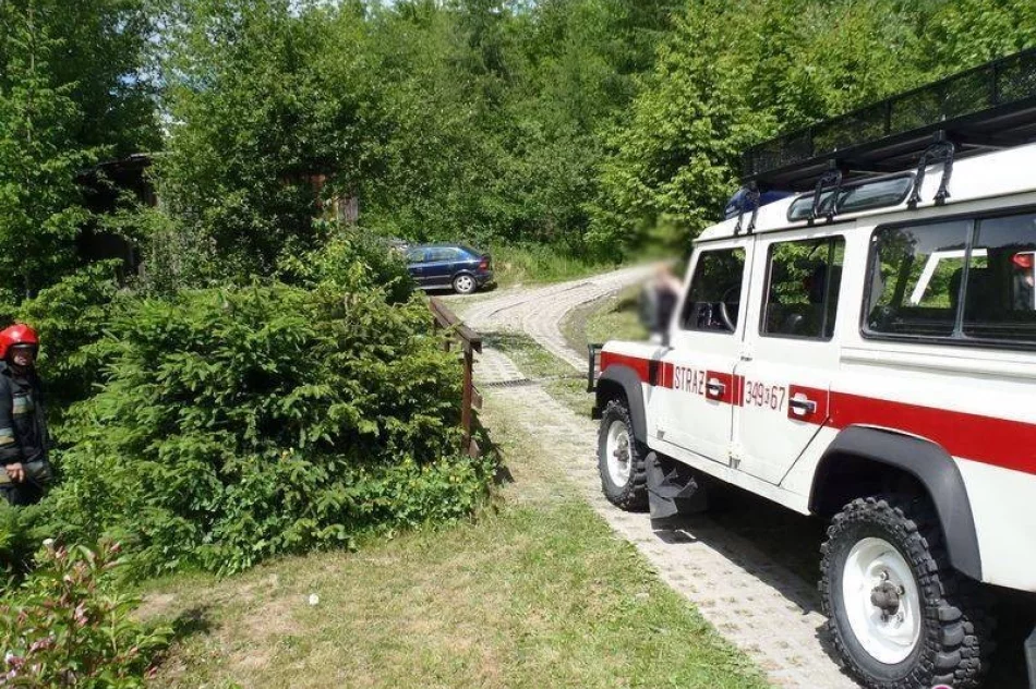 W Głębokiem motocykl 14-latka wpadł do koryta potoku. Zabrał brata na wycieczkę - zdjęcie 2