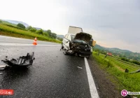 Fiat zderzył się z ciężarówką. 18-latek trafił do szpitala - zdjęcie główne